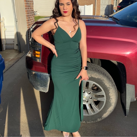 Emerald sundae hunter green dress size small used for military ball Emerald sundae hunter green dress size small used for military ball